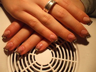 Zselés műköröm díszítés